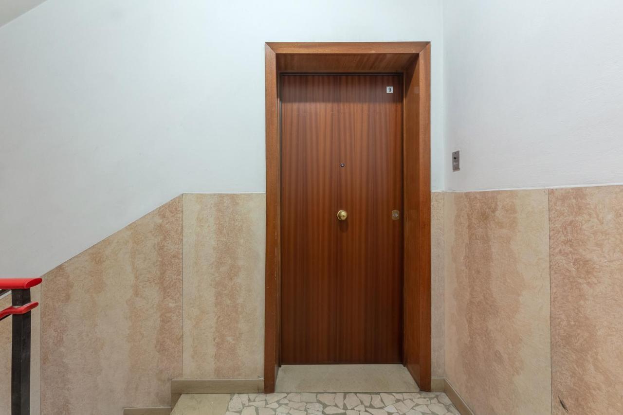 A 500 Mt Dalla Certosa Apartment Болонья Екстер'єр фото