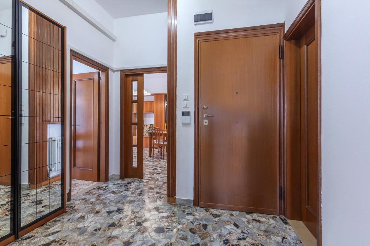 A 500 Mt Dalla Certosa Apartment Болонья Екстер'єр фото